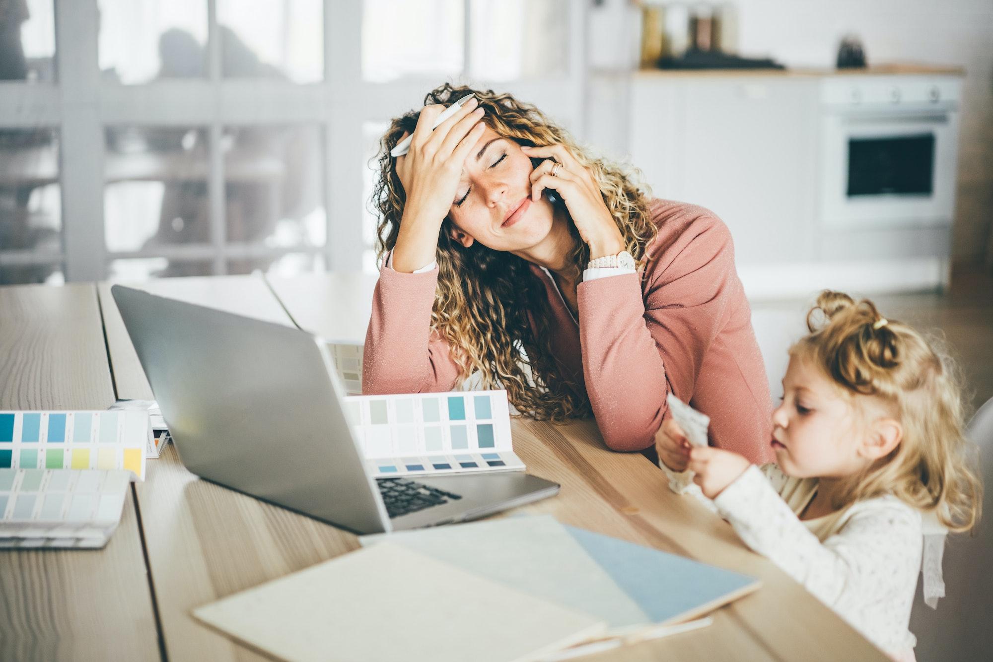 10 Tips for Overwhelmed Working Mothers to Feel Better